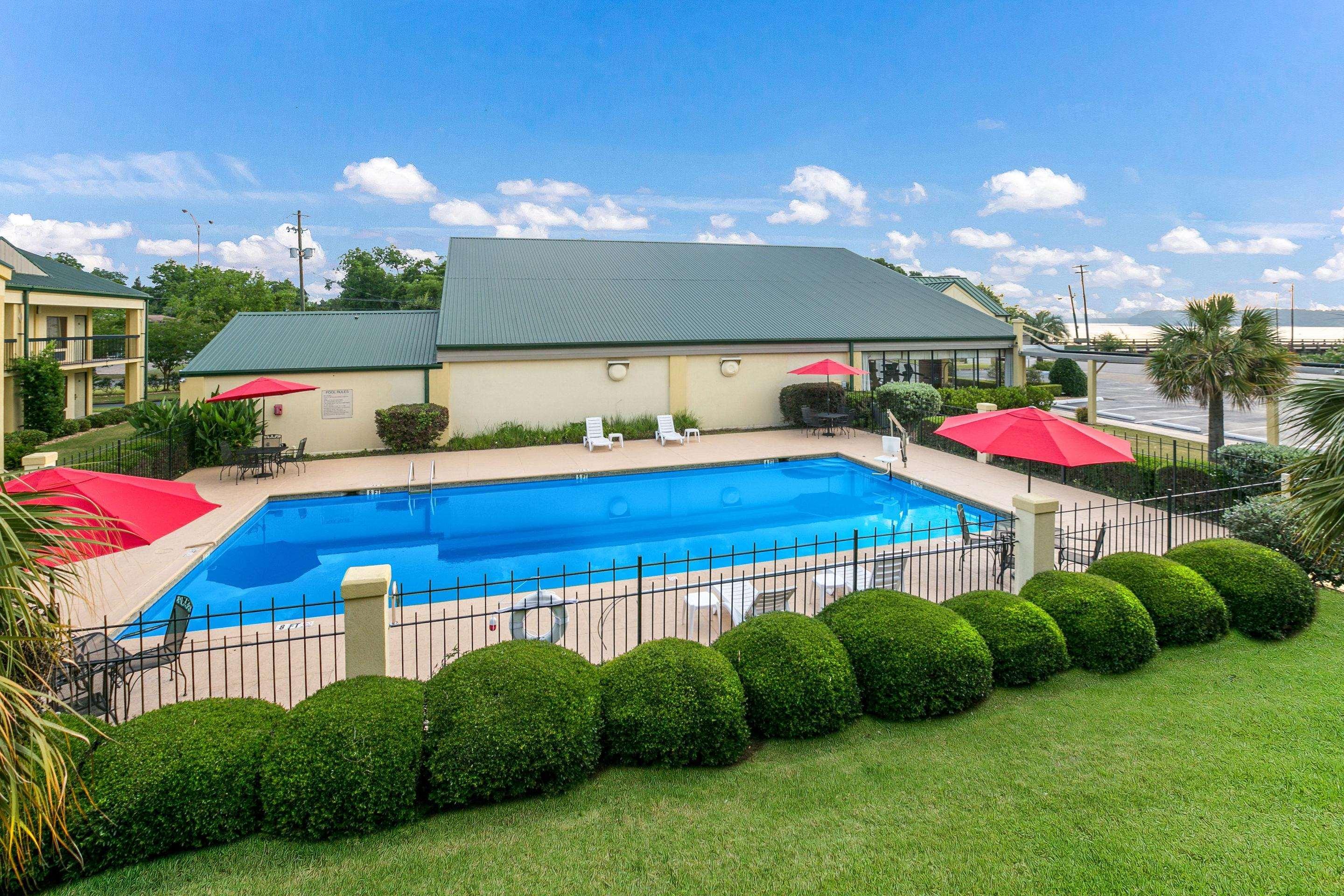 Quality Inn & Suites Near Lake Eufaula Buitenkant foto