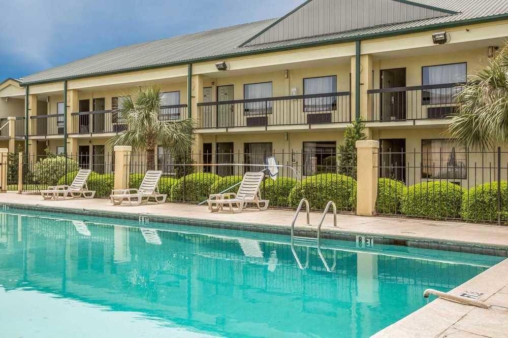 Quality Inn & Suites Near Lake Eufaula Buitenkant foto