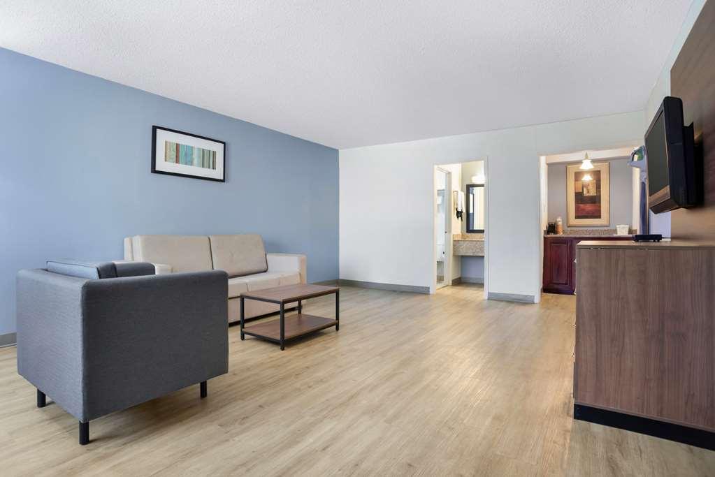 Quality Inn & Suites Near Lake Eufaula Kamer foto