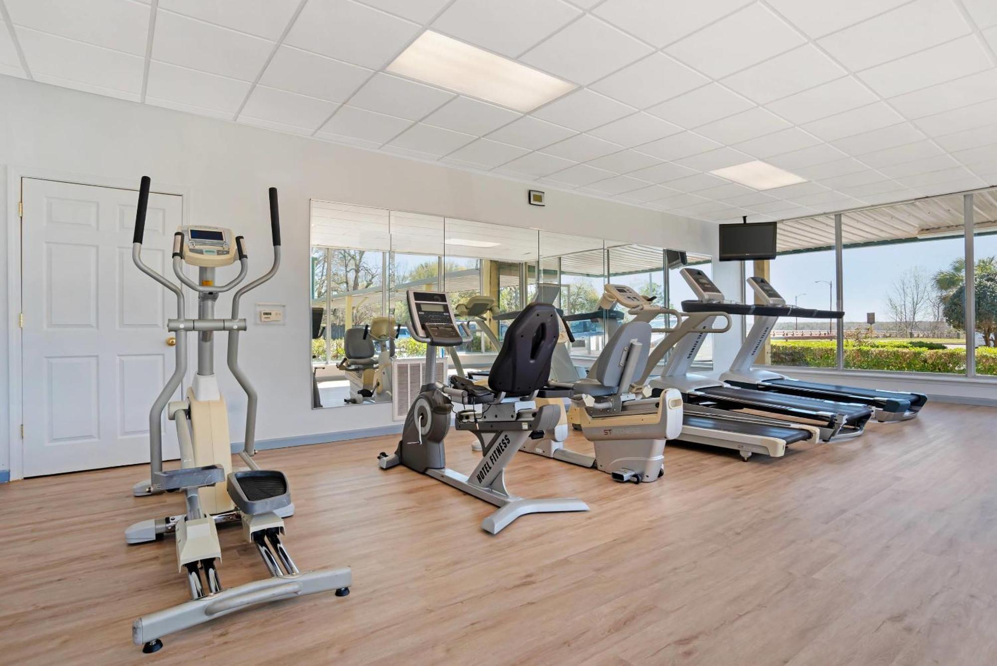 Quality Inn & Suites Near Lake Eufaula Buitenkant foto