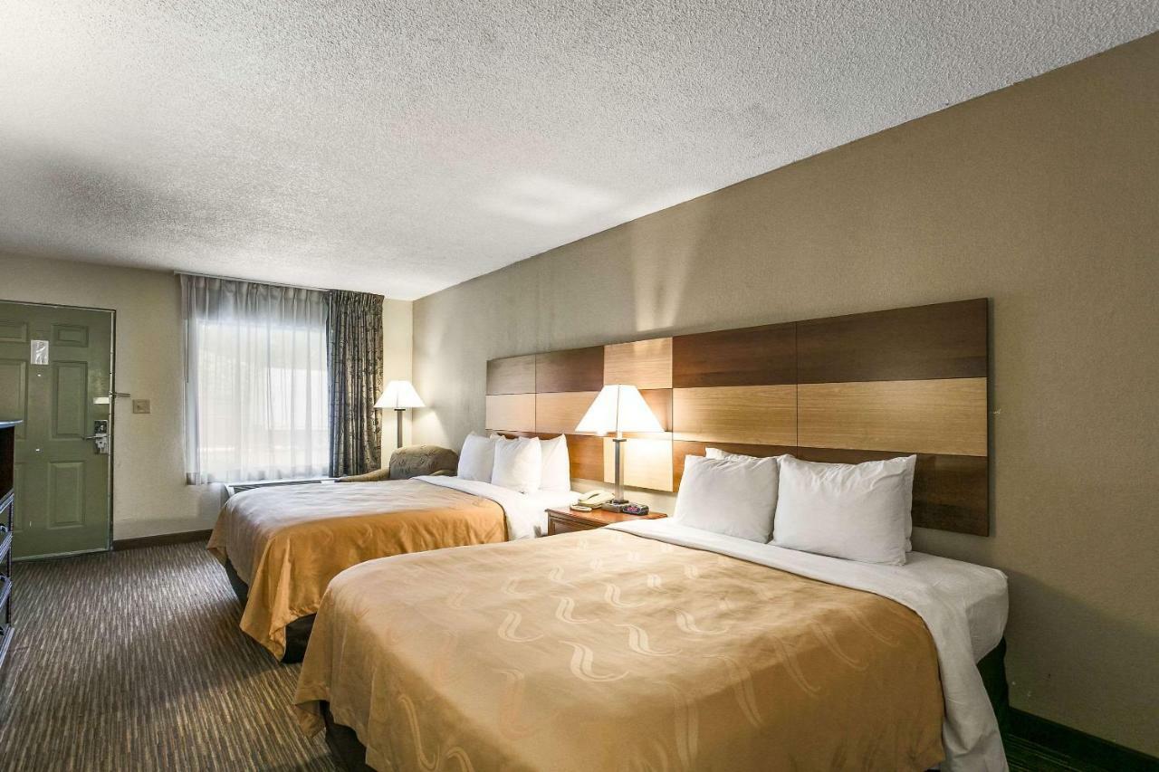 Quality Inn & Suites Near Lake Eufaula Buitenkant foto